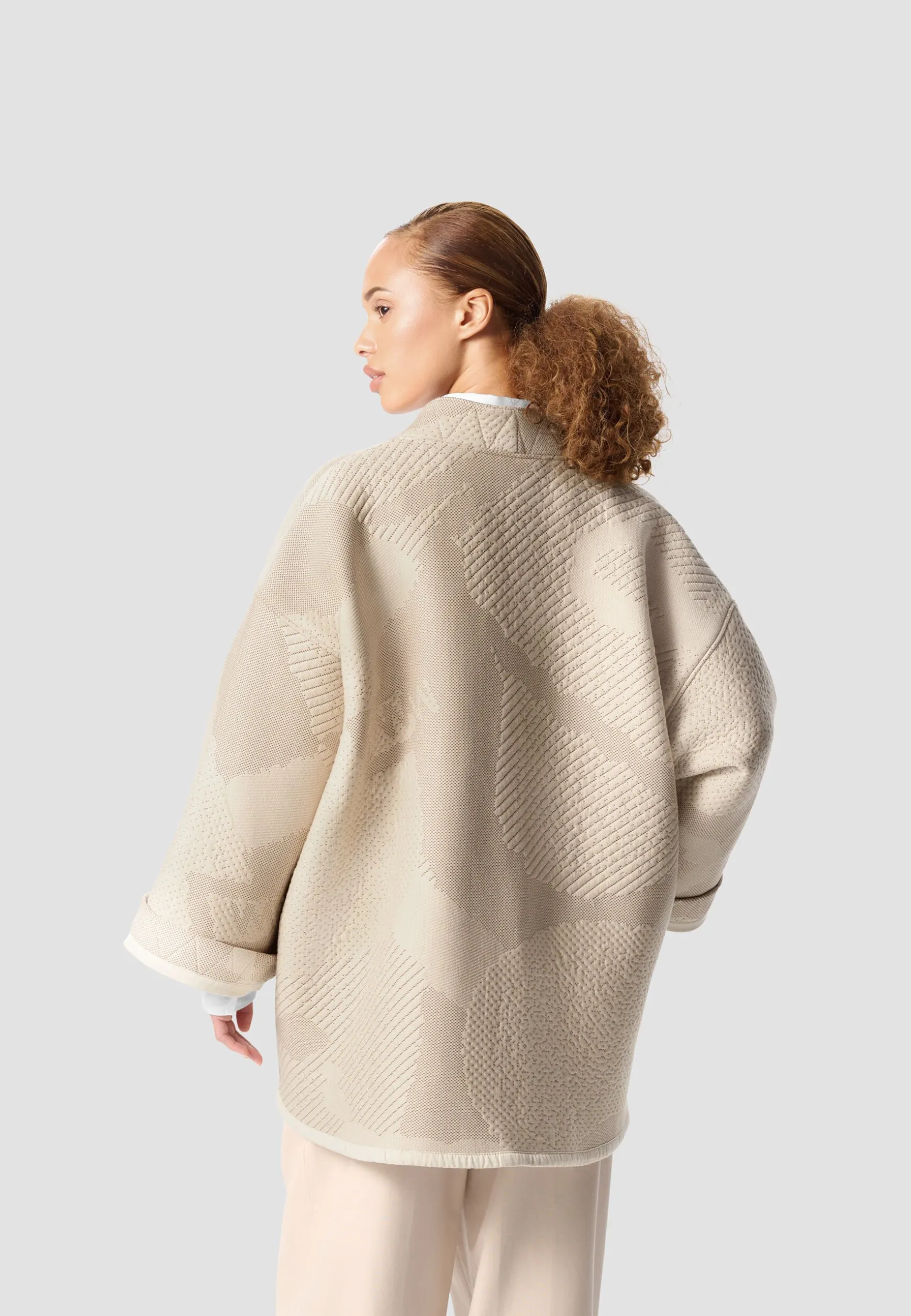 bmw_byborre_kimono_2.webp Jackets<BMW Lifestyle BMW BYBORRE Kimono beige combo