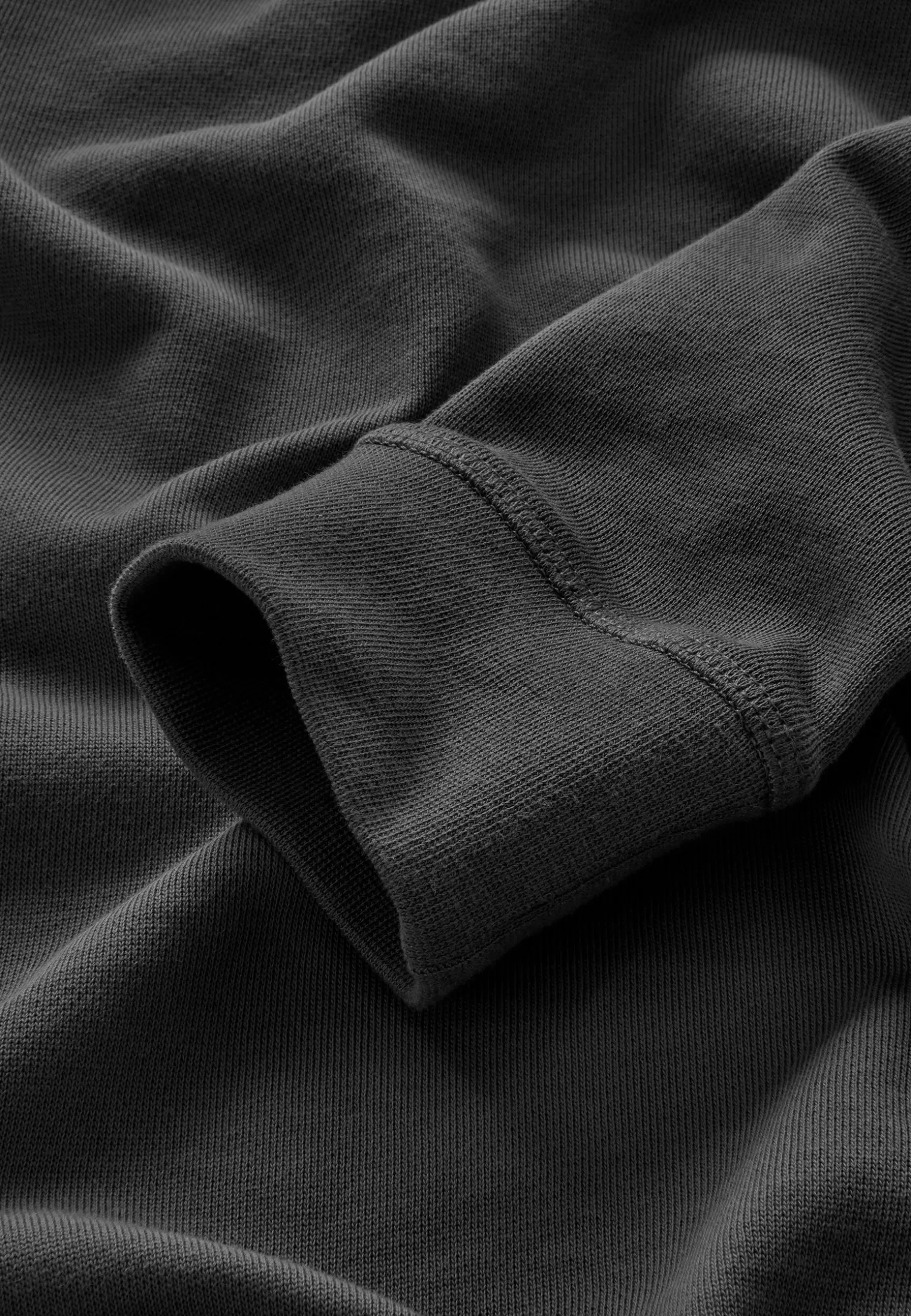 bmw_m_micro_raglan_turtle_neck_8.webp Hoodies<BMW Lifestyle BMW M Micro Raglan Turtle Neck black