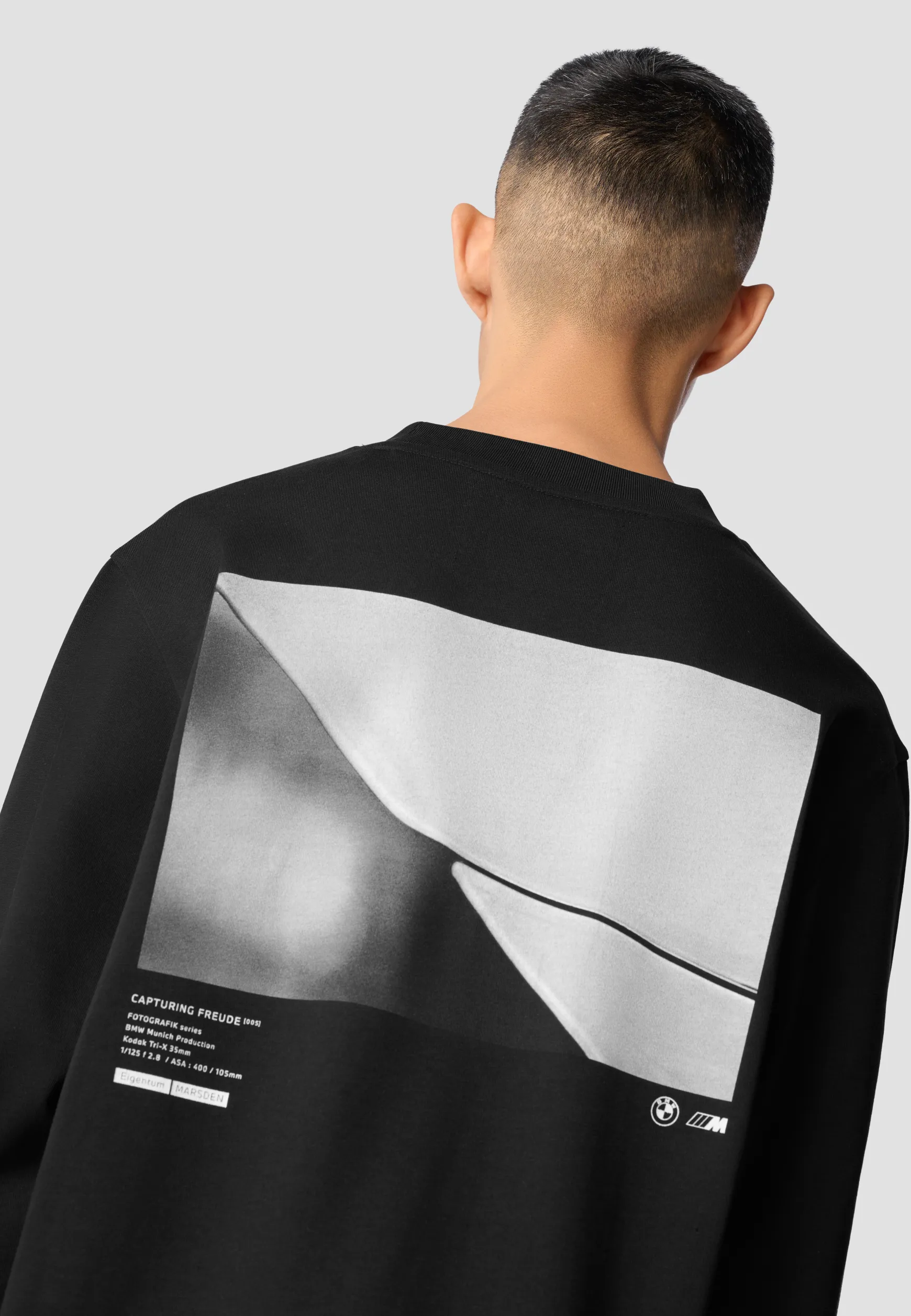 bmw_m_oversized_logo_long_sleeve_tshirt_2.webp T-shirts<BMW Lifestyle BMW M Oversized Logo Long Sleeve T-shirt black