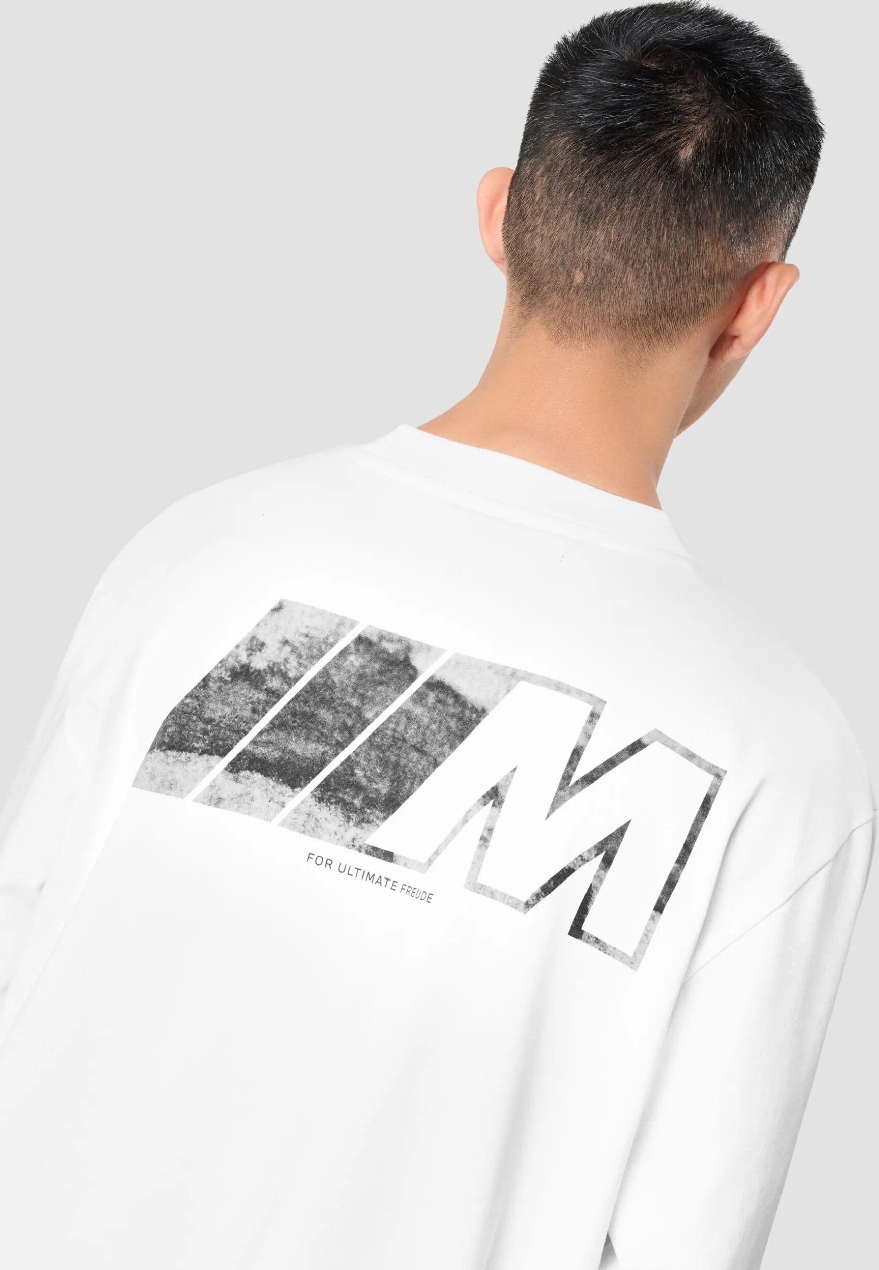 bmw_m_oversized_long_sleeve_tshirt_2.webp T-shirts<BMW Lifestyle BMW M Oversized Long Sleeve T-shirt