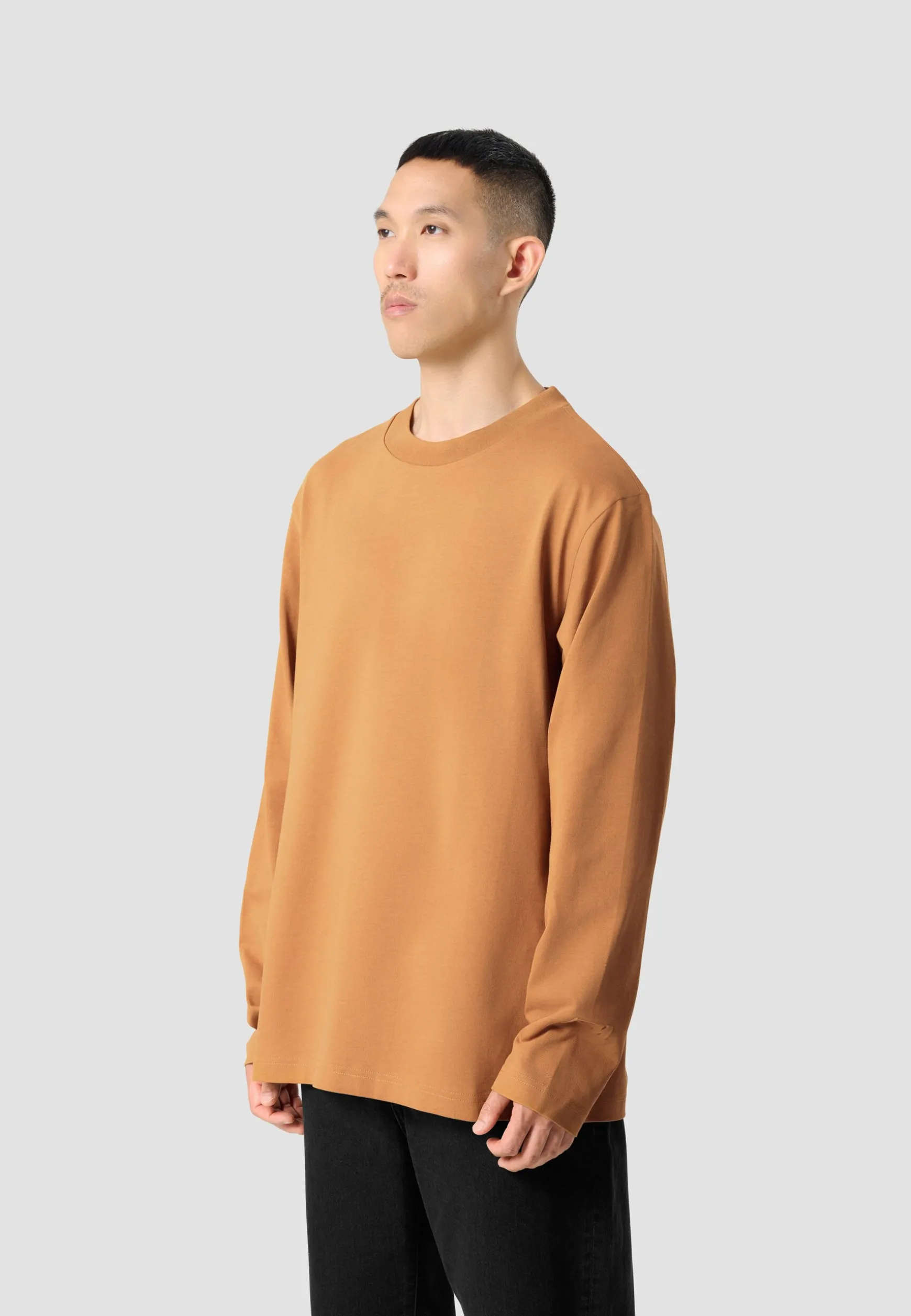 bmw_m_oversized_long_sleeve_tshirt_3-1.webp T-shirts<BMW Lifestyle BMW M Oversized Long Sleeve T-shirt dark brown wood