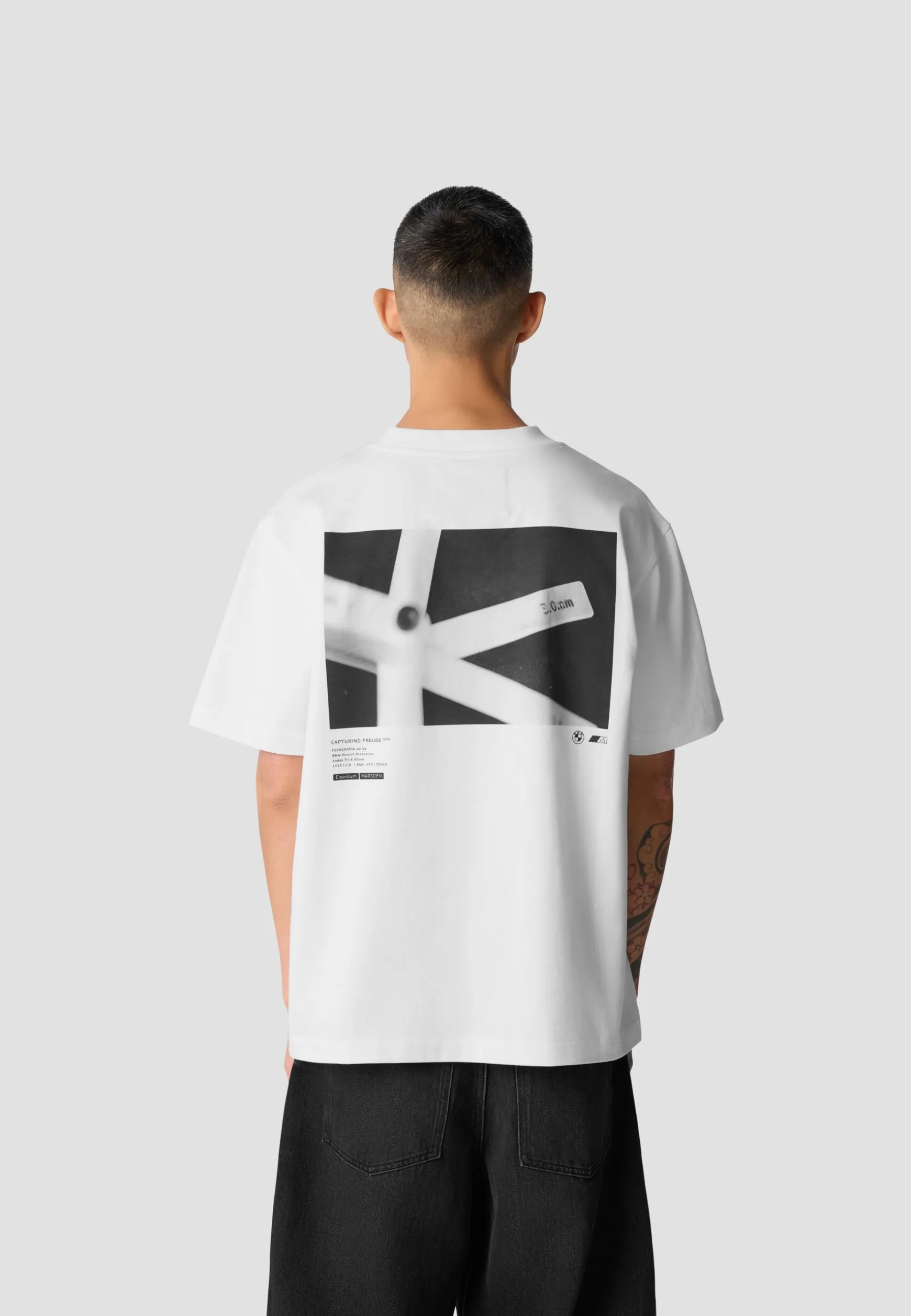 bmw_m_oversized_short_sleeve_tshirt_2-3.webp T-shirts<BMW Lifestyle BMW M Oversized Short Sleeve T-shirt white