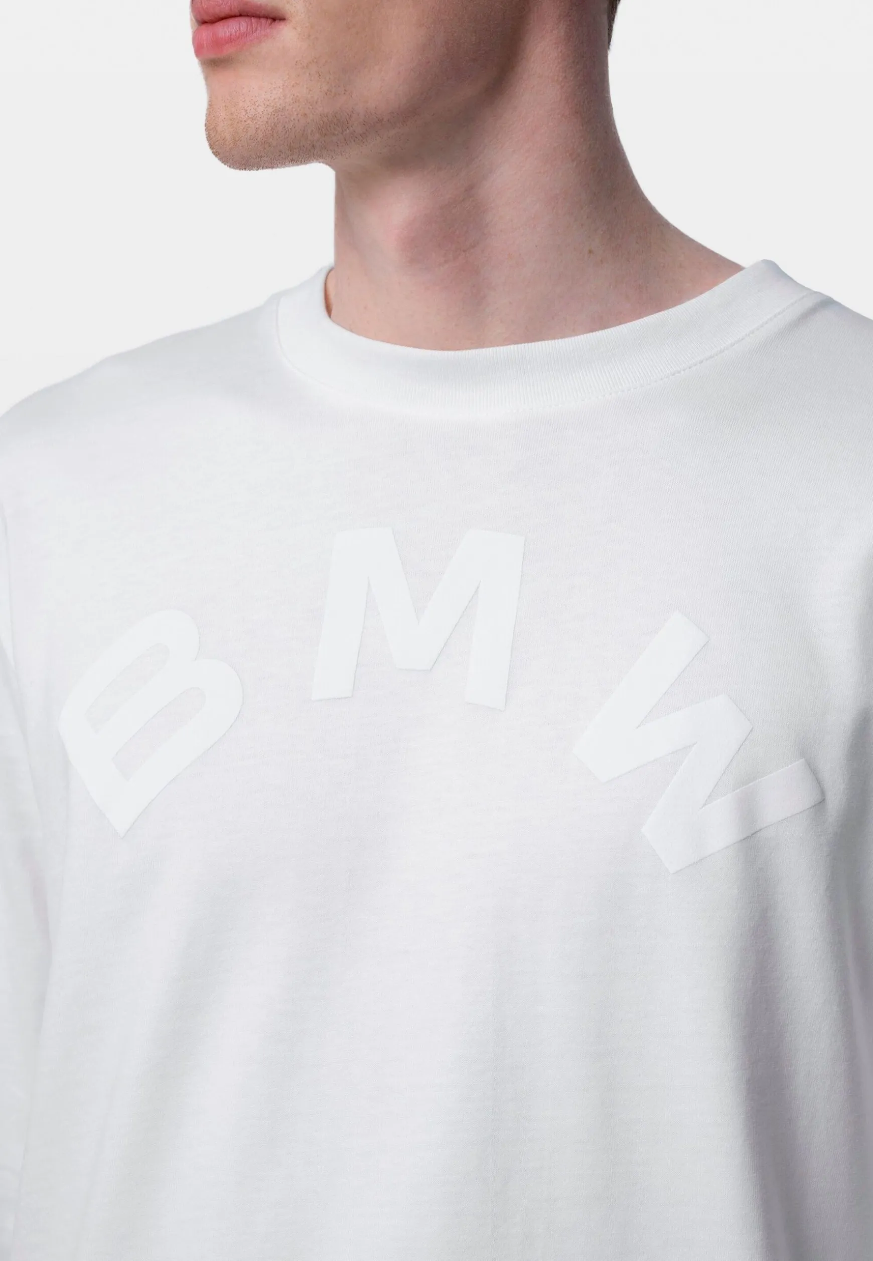 T-shirts<BMW Lifestyle BMW oversized long-sleeved T-shirt white