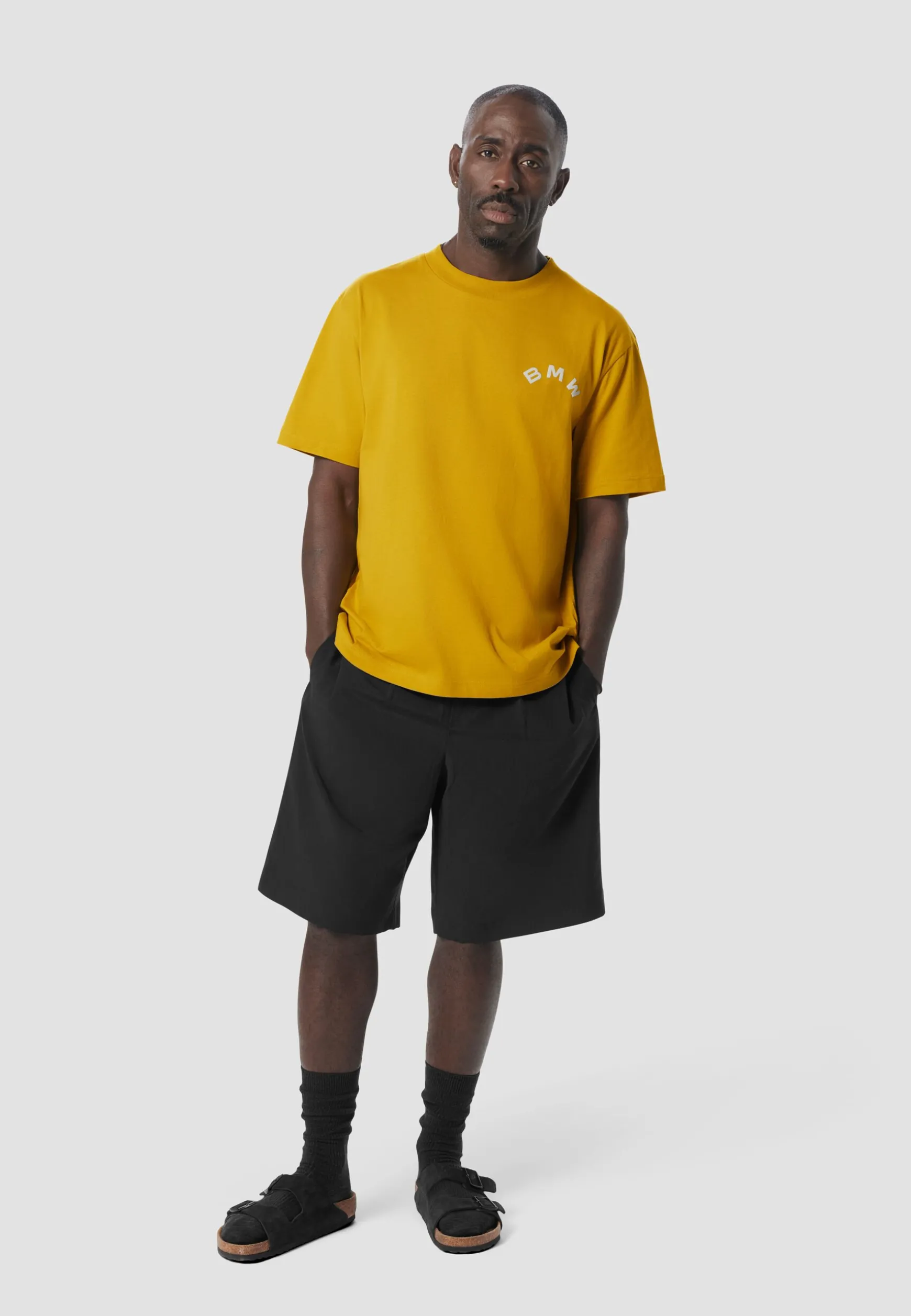 T-shirts<BMW Lifestyle BMW Raw T-SHIRT dark yellow