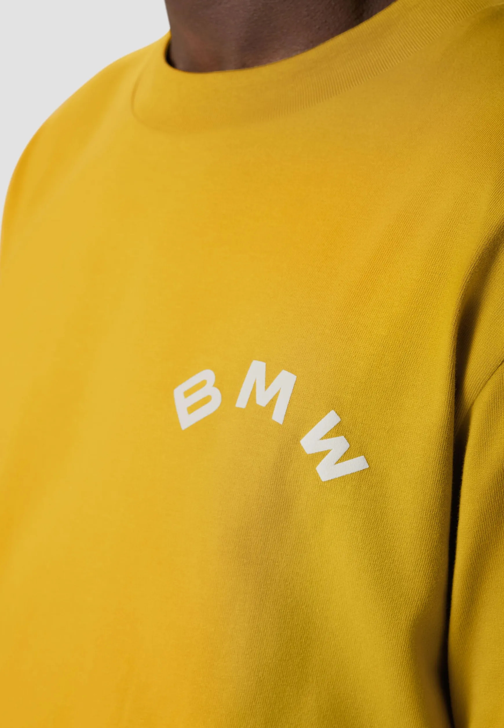 bmw_raw_tshirt_3.webp T-shirts<BMW Lifestyle BMW Raw T-SHIRT dark yellow