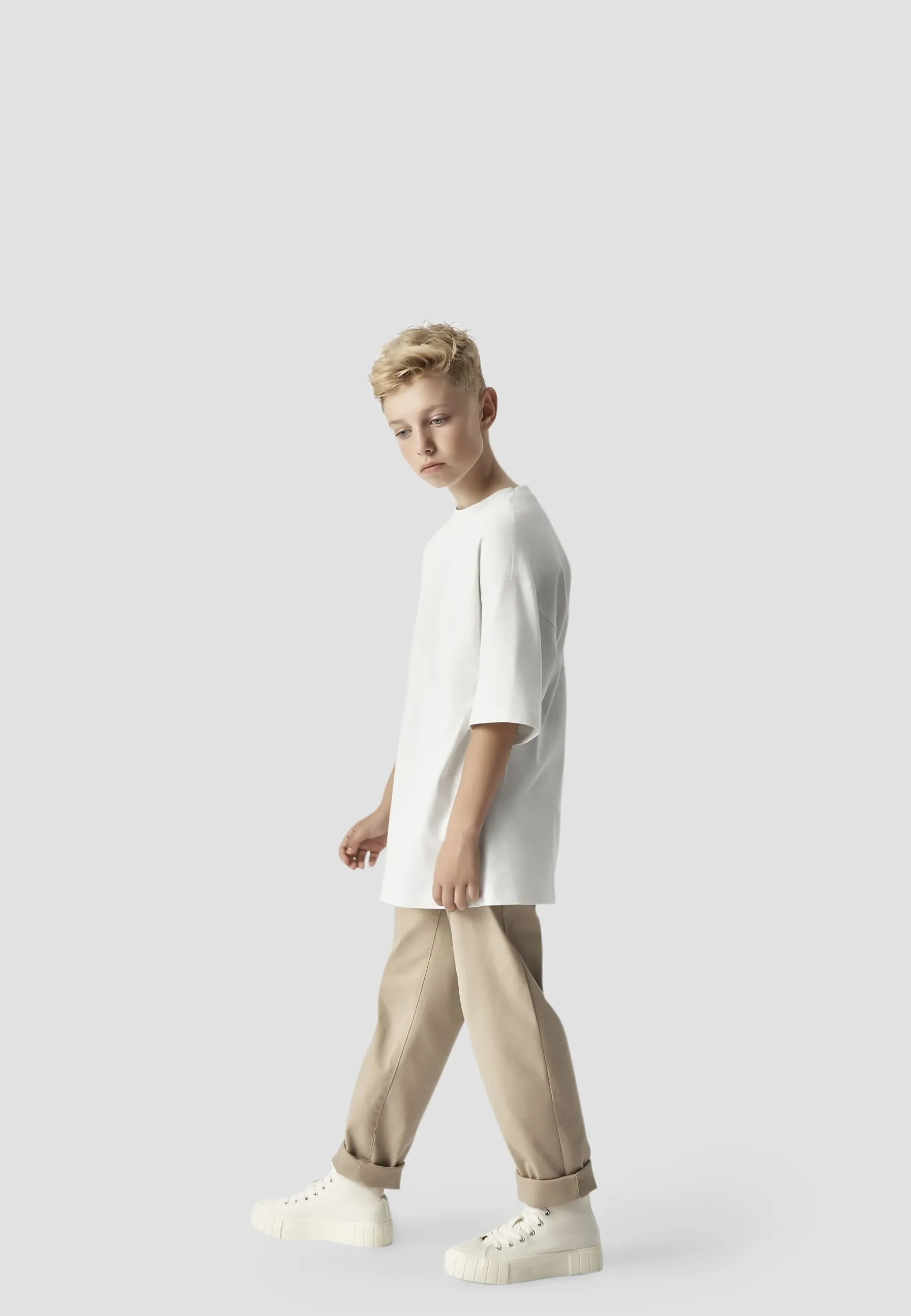 bmw_reverse_dot_tshirt_2.webp Kids<BMW Lifestyle BMW Reverse Dot T-Shirt light grey